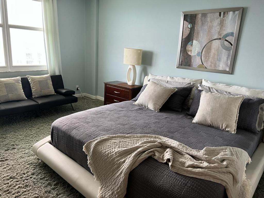 Penthouse Beach Front 1St Line, 2 Bedroom 2 Ba, New Decoration & Furnitures, Unobstructed View Of The Beautiful Atlantic, Free Parking Холивуд Екстериор снимка