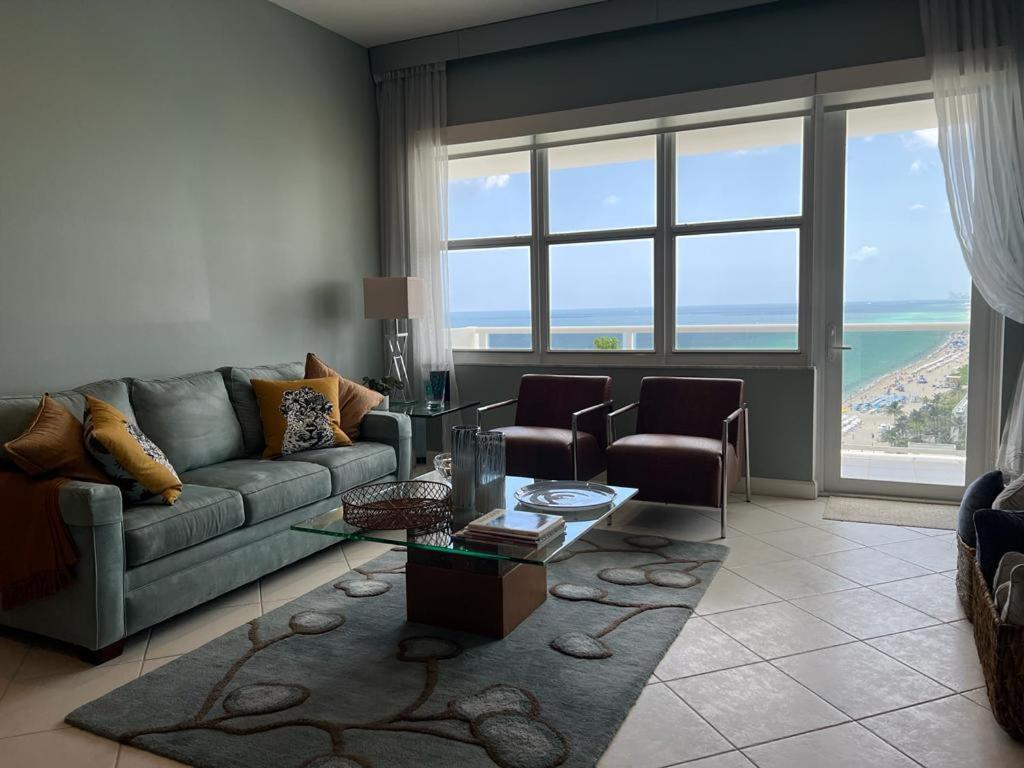 Penthouse Beach Front 1St Line, 2 Bedroom 2 Ba, New Decoration & Furnitures, Unobstructed View Of The Beautiful Atlantic, Free Parking Холивуд Екстериор снимка